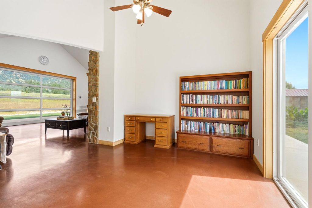 Image 49 of property listing at 39348 Dunlap Road, Dunlap, CA 93621