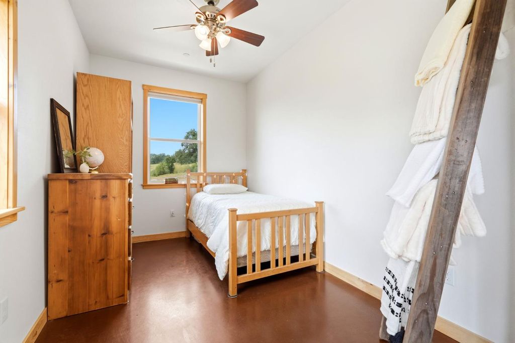 Image 50 of property listing at 39348 Dunlap Road, Dunlap, CA 93621