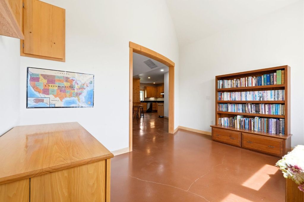 Image 53 of property listing at 39348 Dunlap Road, Dunlap, CA 93621