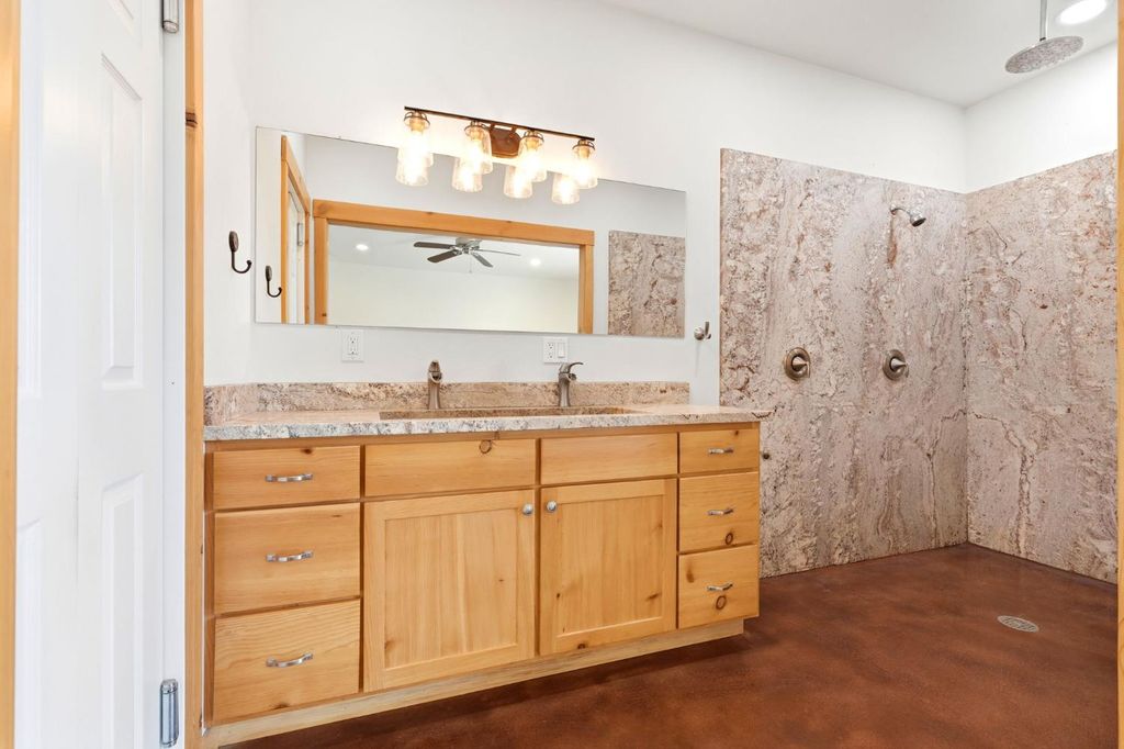 Image 58 of property listing at 39348 Dunlap Road, Dunlap, CA 93621