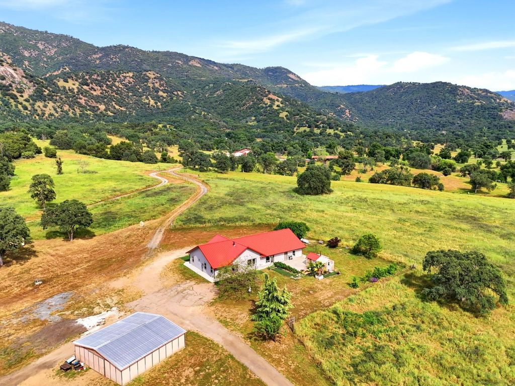 Image 79 of property listing at 39348 Dunlap Road, Dunlap, CA 93621