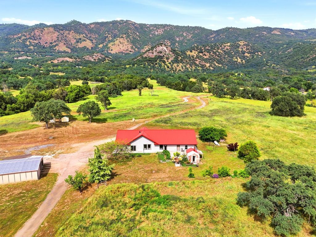 Image 80 of property listing at 39348 Dunlap Road, Dunlap, CA 93621
