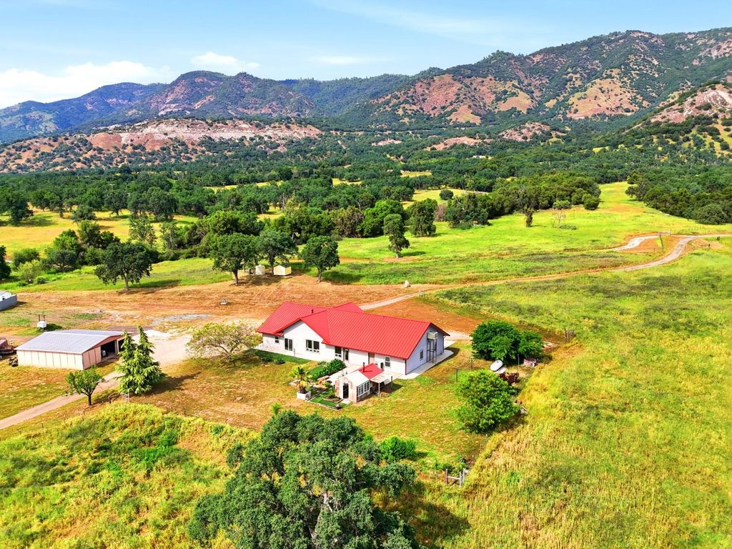 Image 81 of property listing at 39348 Dunlap Road, Dunlap, CA 93621