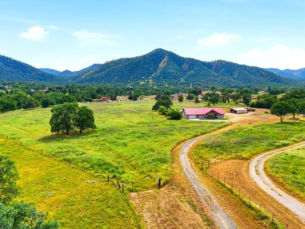 Image 82 of property listing at 39348 Dunlap Road, Dunlap, CA 93621