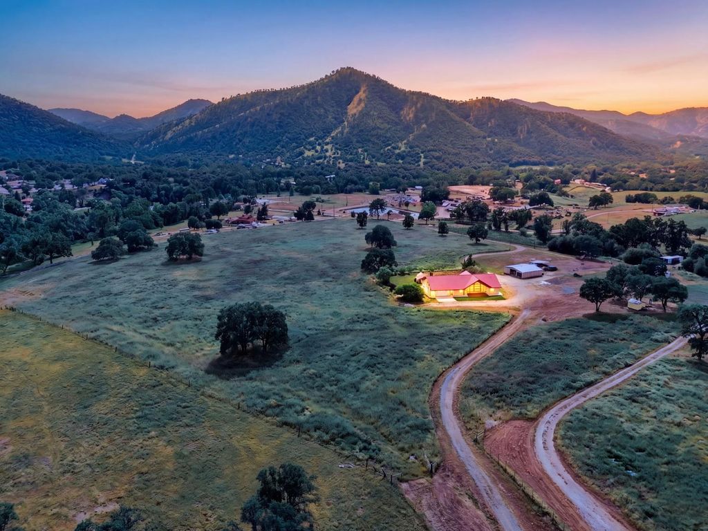 Image 84 of property listing at 39348 Dunlap Road, Dunlap, CA 93621