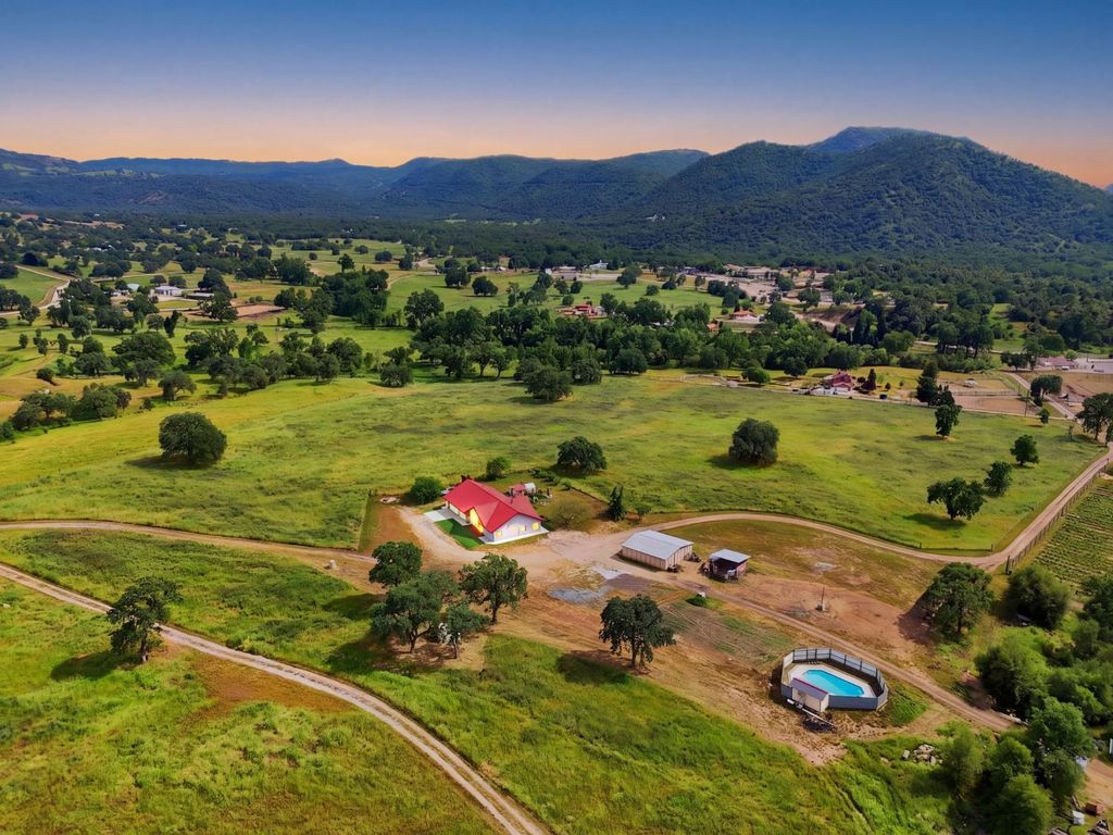 Image 87 of property listing at 39348 Dunlap Road, Dunlap, CA 93621