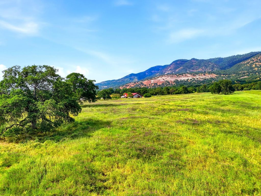 Image 95 of property listing at 39348 Dunlap Road, Dunlap, CA 93621