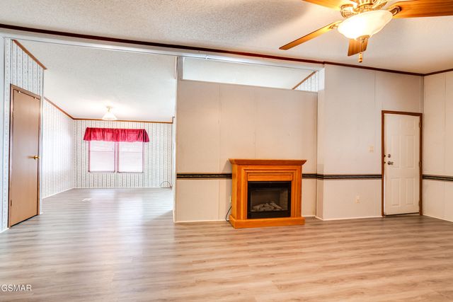 1214 Santa Anita Way, Sevierville, TN 37876