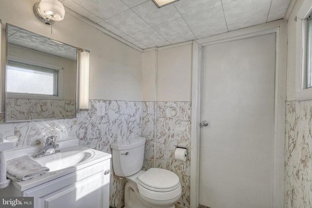 210 CUMBERLAND DR, Camp Hill, PA 17011