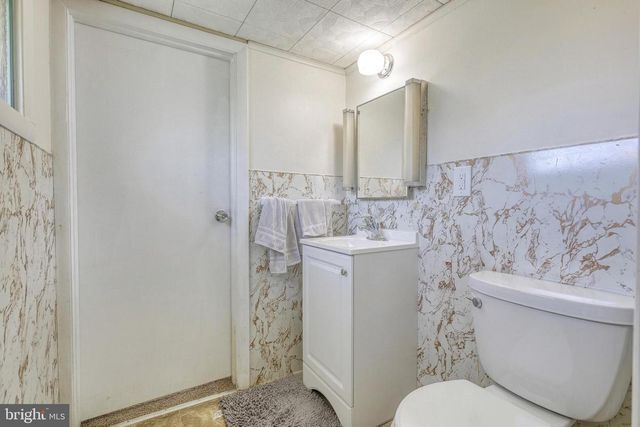 210 CUMBERLAND DR, Camp Hill, PA 17011