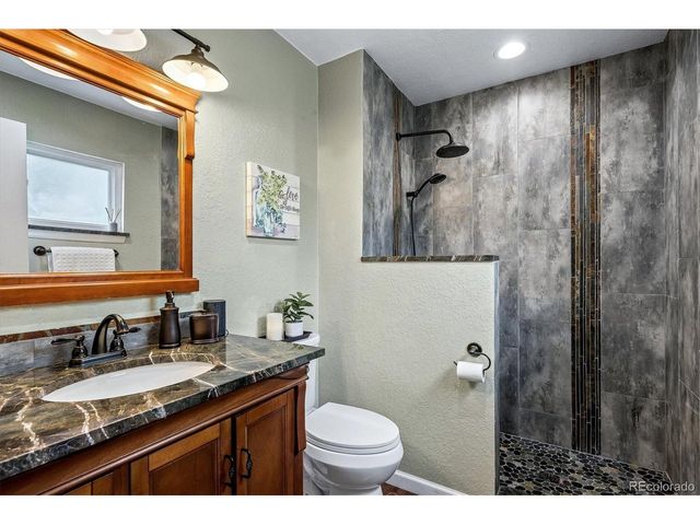 15671 E Jefferson Ave, Aurora, CO 80013