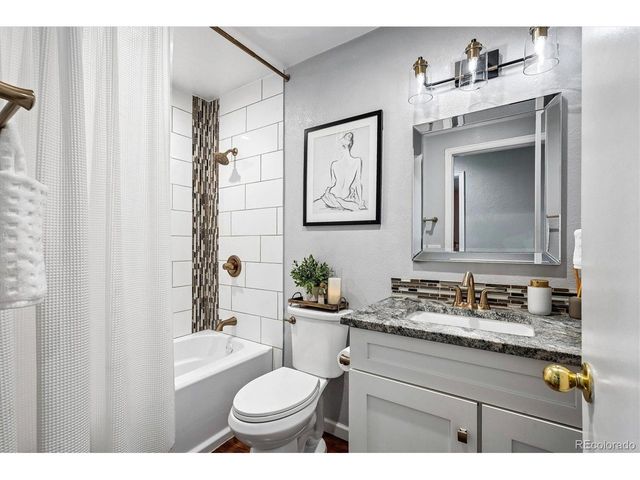 15671 E Jefferson Ave, Aurora, CO 80013