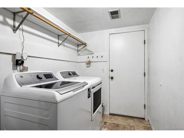 15671 E Jefferson Ave, Aurora, CO 80013