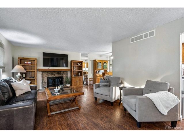 15671 E Jefferson Ave, Aurora, CO 80013
