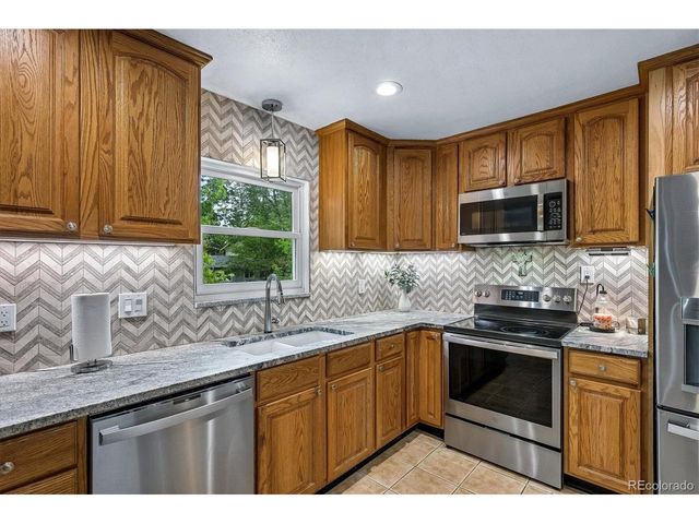 15671 E Jefferson Ave, Aurora, CO 80013