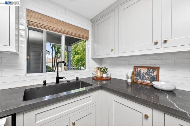308 Mulqueeney St, Livermore, CA 94550