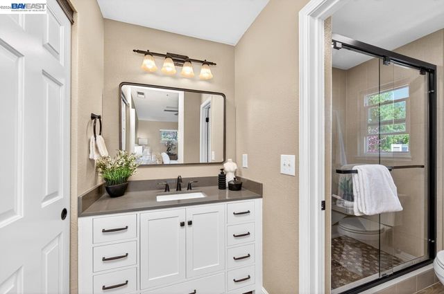 308 Mulqueeney St, Livermore, CA 94550