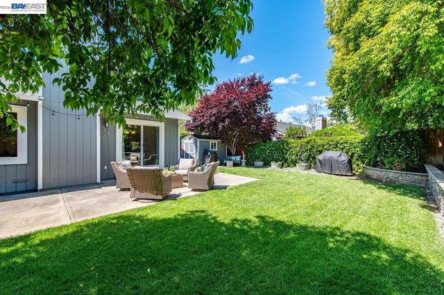 308 Mulqueeney St, Livermore, CA 94550