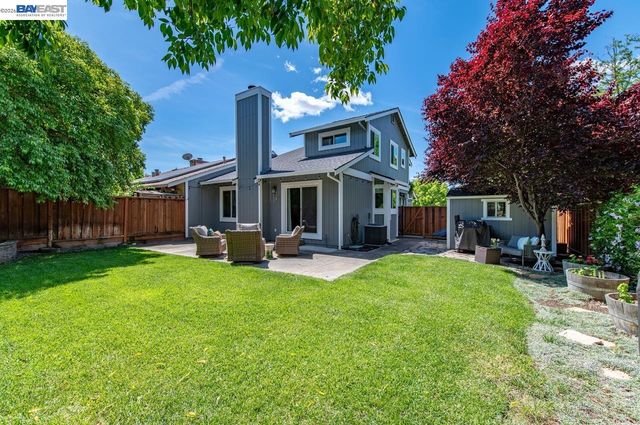 308 Mulqueeney St, Livermore, CA 94550