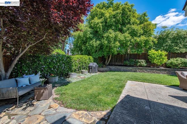 308 Mulqueeney St, Livermore, CA 94550