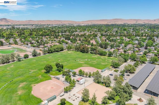 308 Mulqueeney St, Livermore, CA 94550