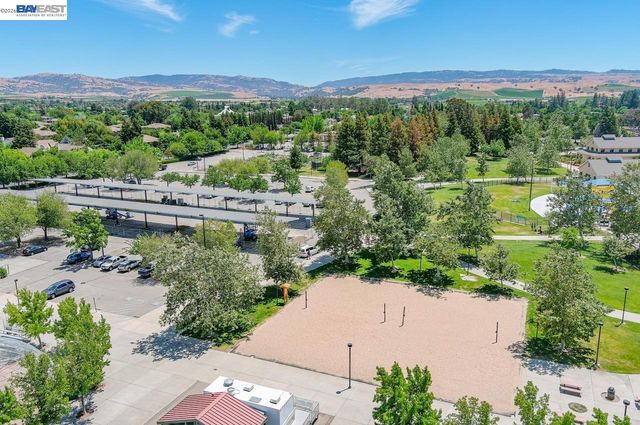 308 Mulqueeney St, Livermore, CA 94550