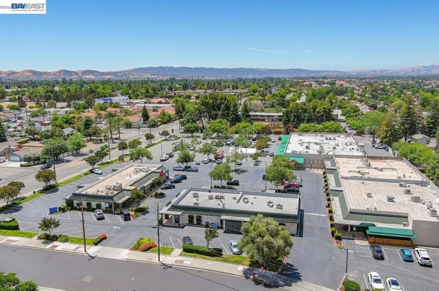 308 Mulqueeney St, Livermore, CA 94550