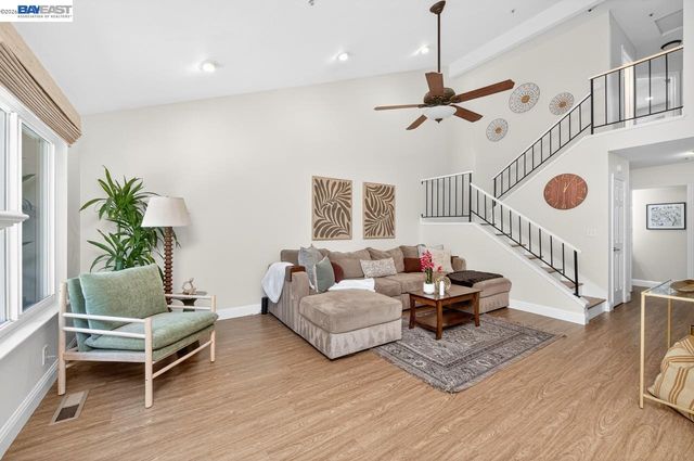308 Mulqueeney St, Livermore, CA 94550