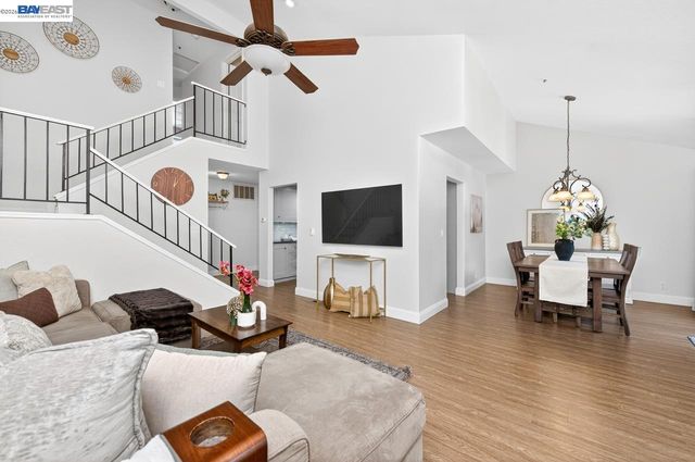 308 Mulqueeney St, Livermore, CA 94550
