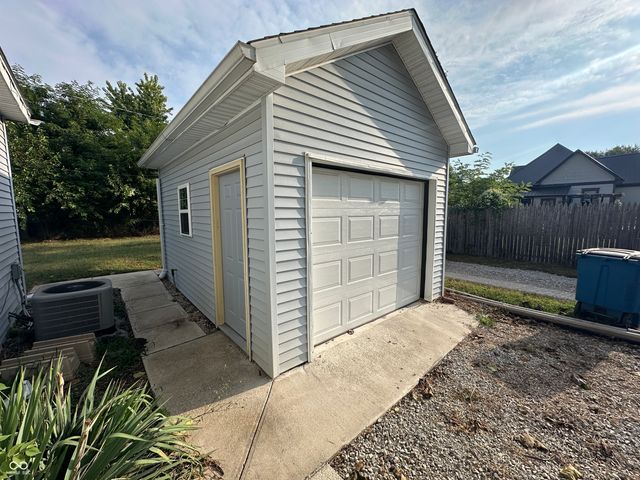 2014 Buckeye Street, Terre Haute, IN 47804