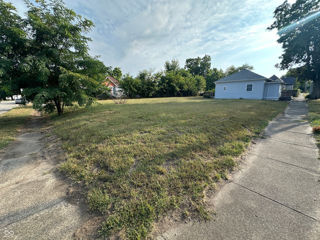 2014 Buckeye Street, Terre Haute, IN 47804