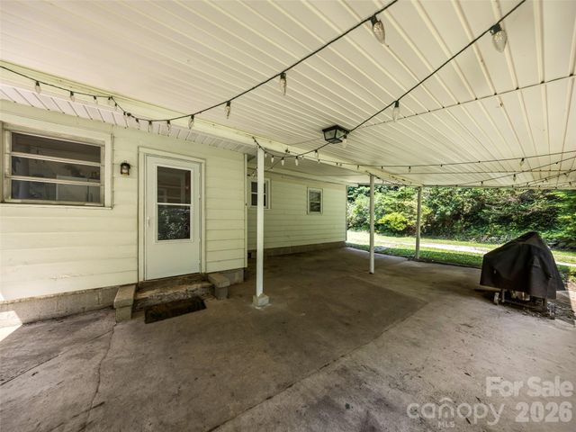 680 Pennsylvania Road, Arden, NC 28704