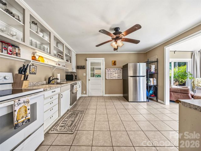 680 Pennsylvania Road, Arden, NC 28704