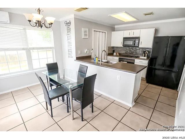 10111 Trailhead Pass, San Antonio, TX 78251