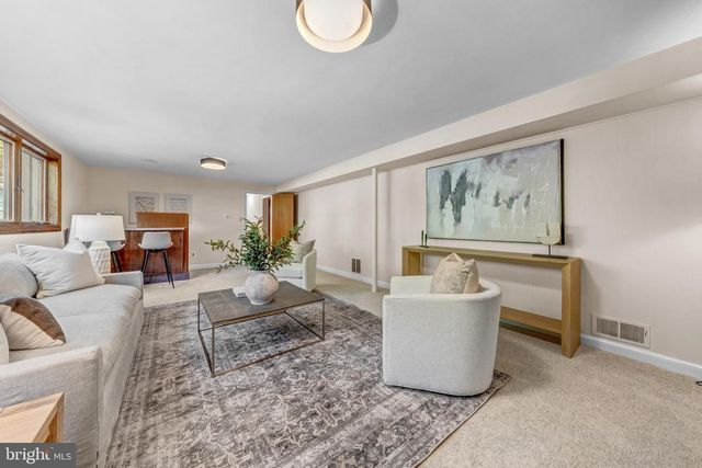 3636 38TH ST N, Arlington, VA 22207