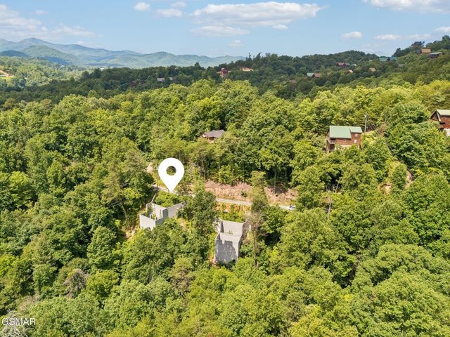 1732 Bassett Way, Sevierville, TN 37876