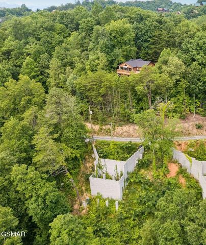 1732 Bassett Way, Sevierville, TN 37876