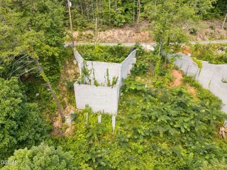 1732 Bassett Way, Sevierville, TN 37876