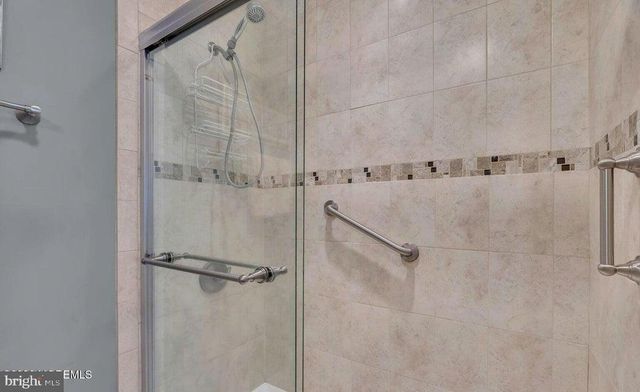 175 LIBERTA DR, Toms River, NJ 08757