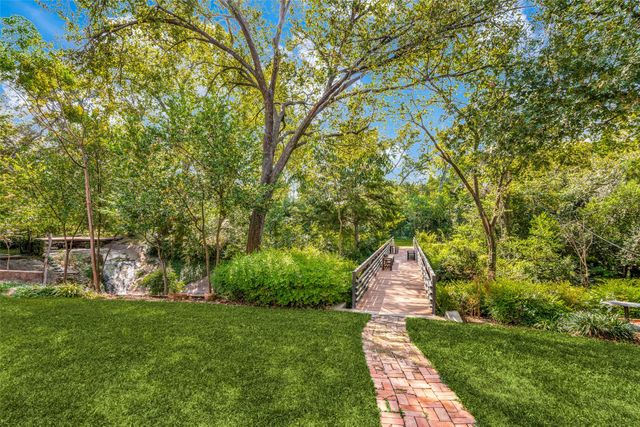 10534 Royal Springs Drive, Dallas, TX 75229