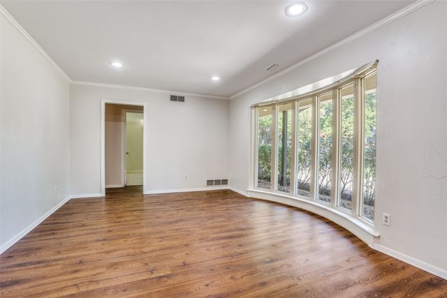 10534 Royal Springs Drive, Dallas, TX 75229