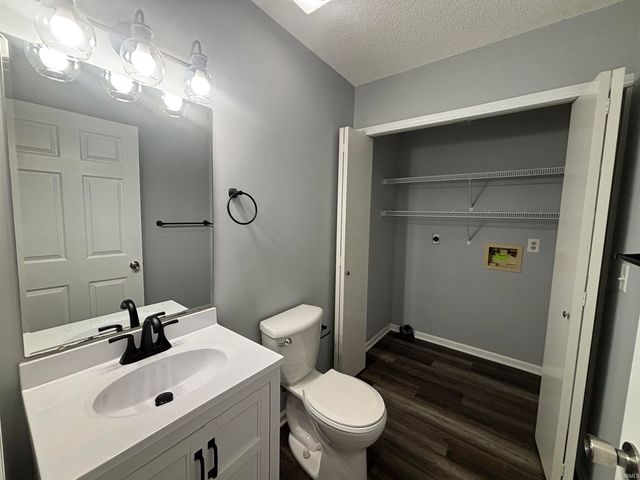 6310 Shadow Ridge Run, Fort Wayne, IN 46804