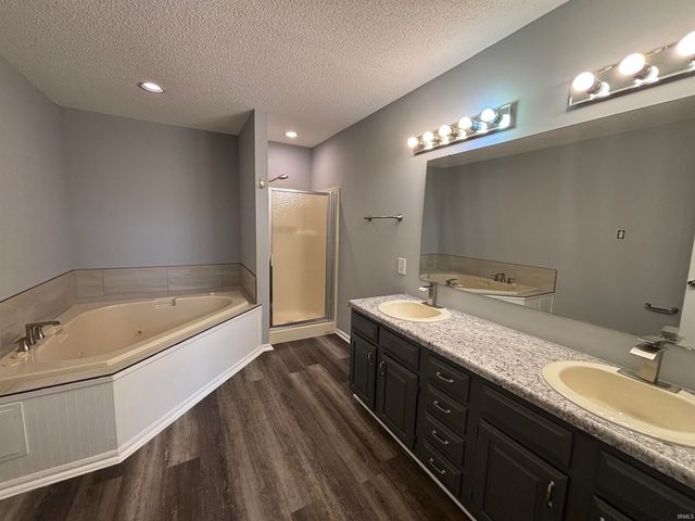 6310 Shadow Ridge Run, Fort Wayne, IN 46804