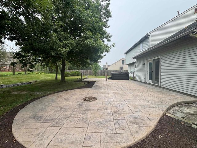6310 Shadow Ridge Run, Fort Wayne, IN 46804