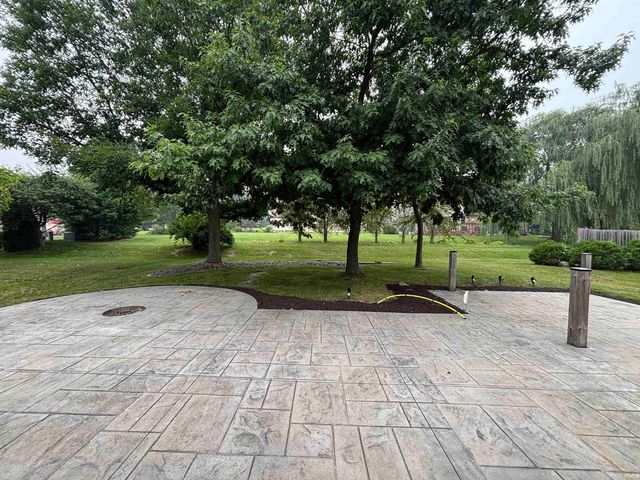 6310 Shadow Ridge Run, Fort Wayne, IN 46804