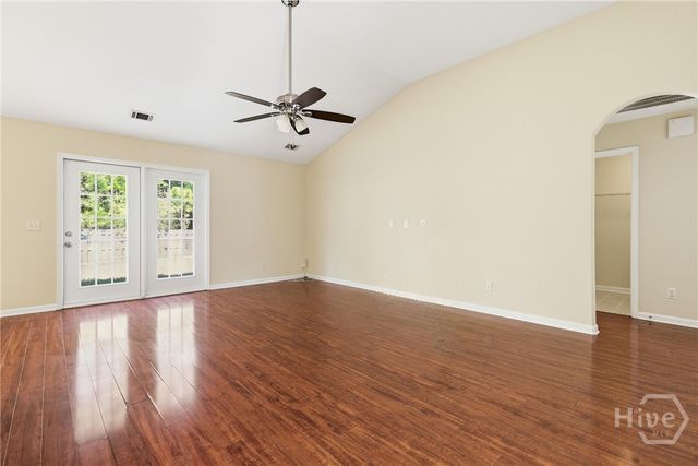 34 Twin Oaks Place, Savannah, GA 31407