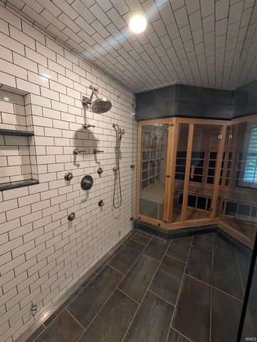 55755 Little Creek Lane, Middlebury, IN 46540