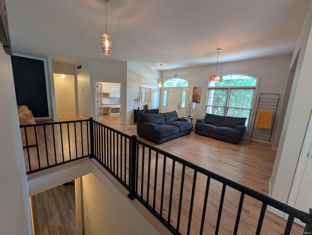 55755 Little Creek Lane, Middlebury, IN 46540
