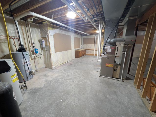 55755 Little Creek Lane, Middlebury, IN 46540