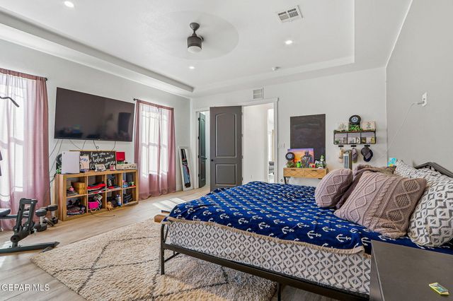 11670 Flor Del Rio Street, Socorro, TX 79927